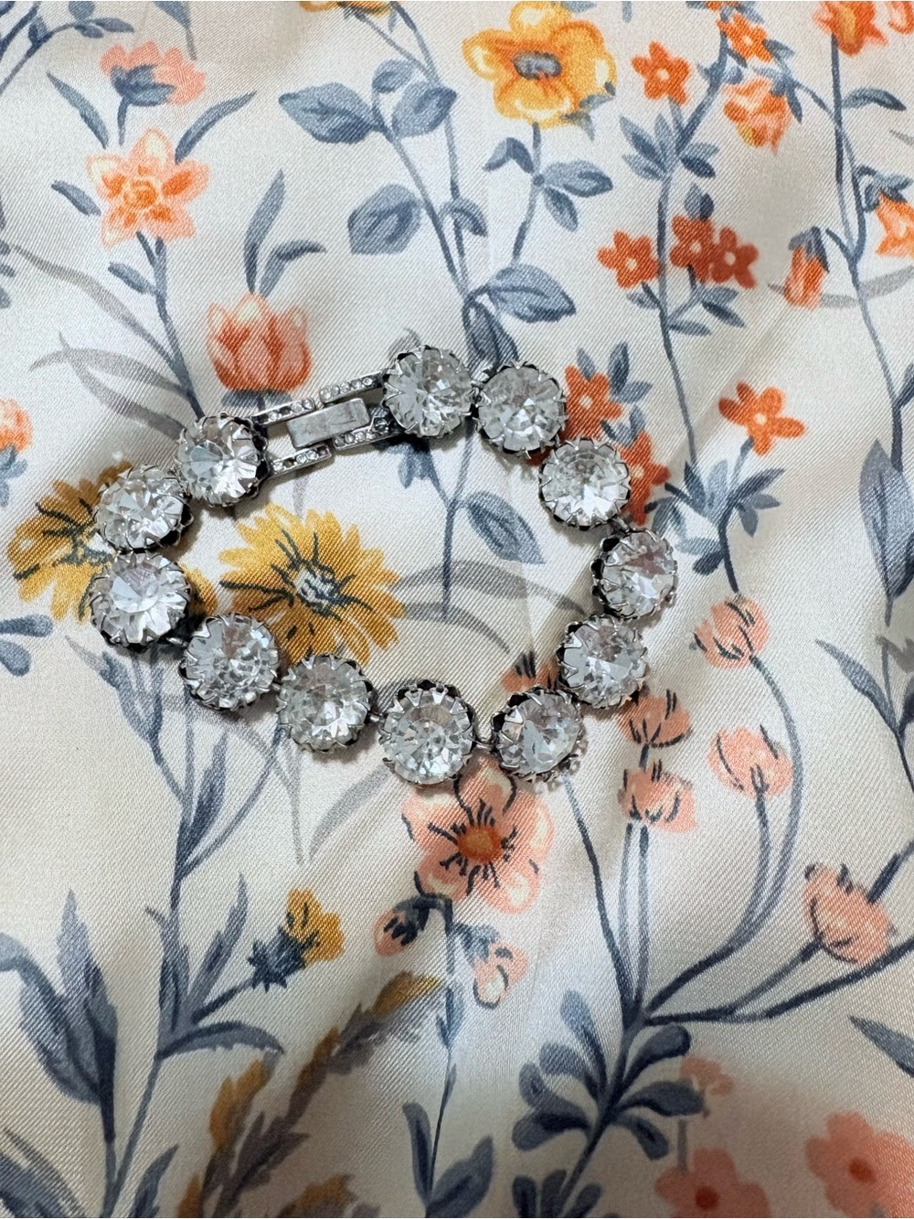 Sparkly Round Link Bracelet